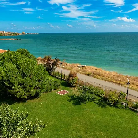 Menada In Marina Cape Апартамент *