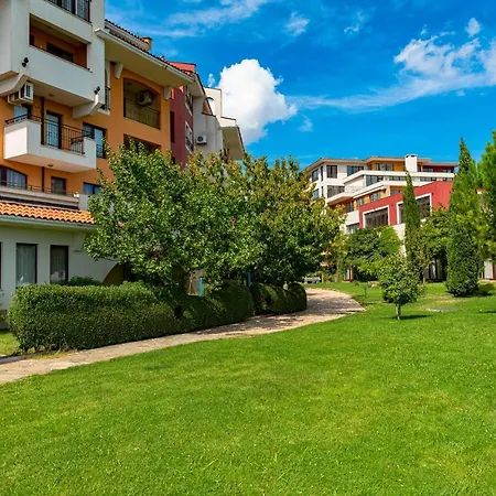 Menada In Marina Cape Апартамент *