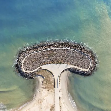 Menada In Marina Cape Равда