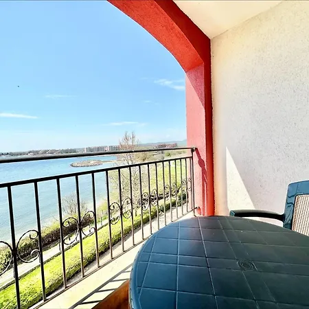 Menada In Marina Cape Апартамент *