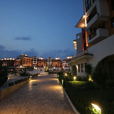 Menada In Marina Cape Равда