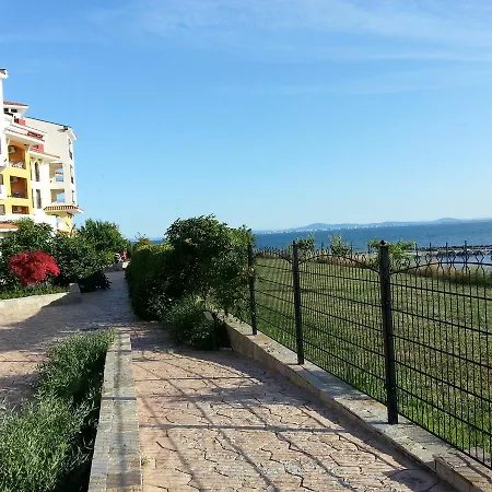 Menada In Marina Cape Апартамент
