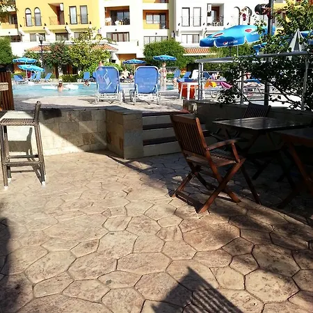 Menada In Marina Cape Апартамент