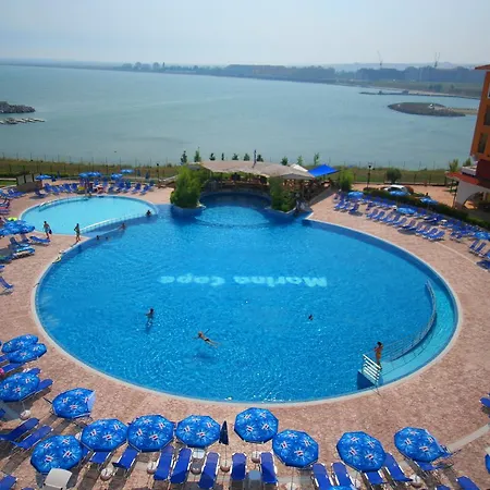 Menada In Marina Cape Равда