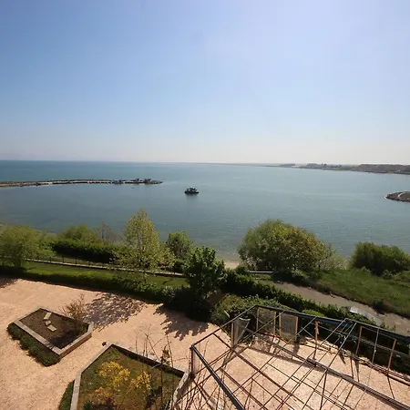 Апартамент Menada In Marina Cape Равда